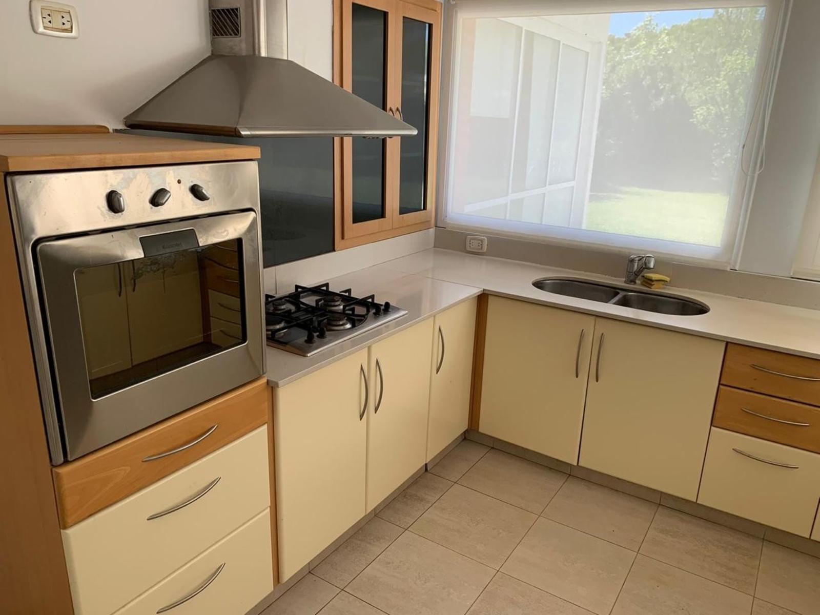 Casa Villa del Sol, con quincho y pileta — foto 7
