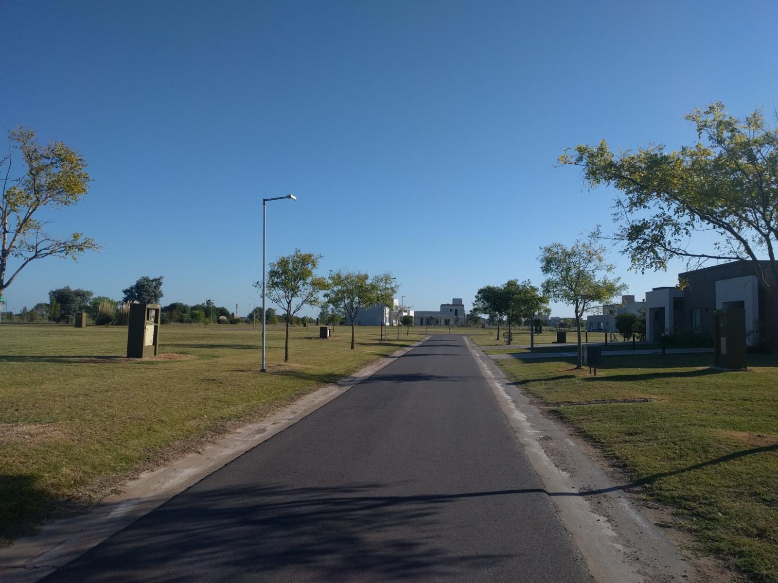 Terreno en Barrio Privado &ampampampampquotCosta Verde&quot con gran espacio verde para disfrutar. — foto 3