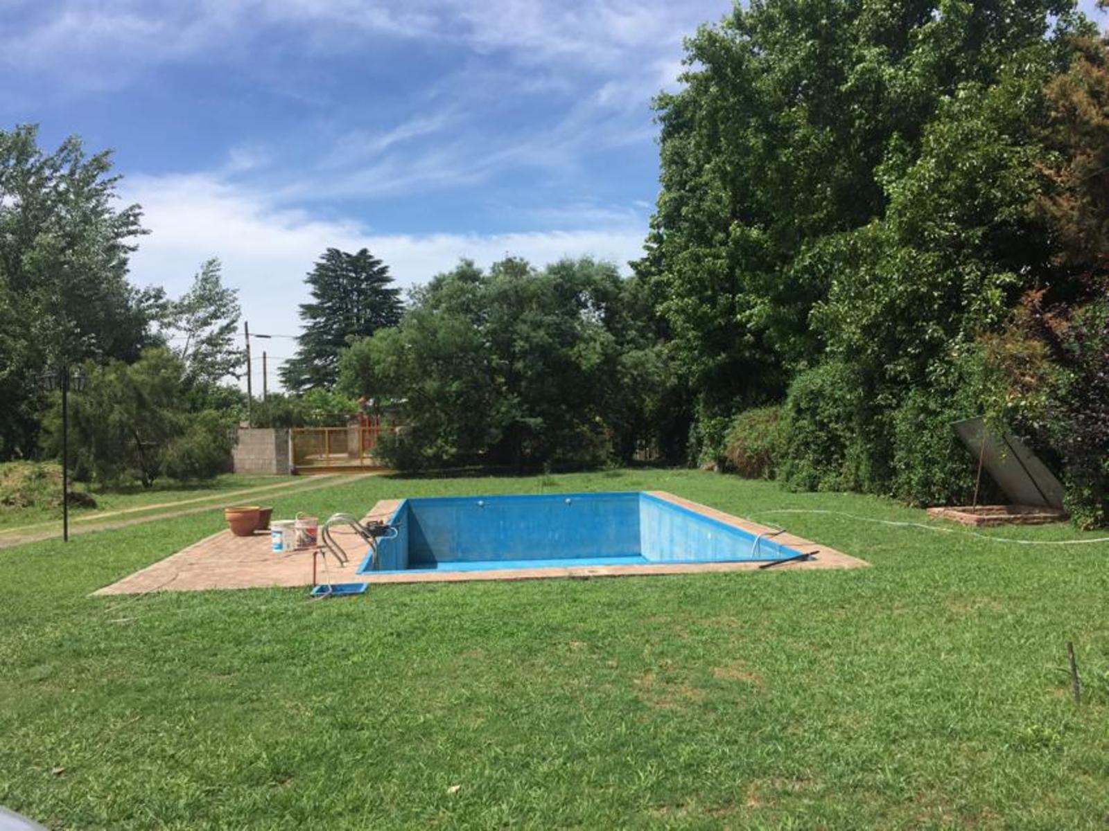 Casa quinta con Galpón. Junín. - 2