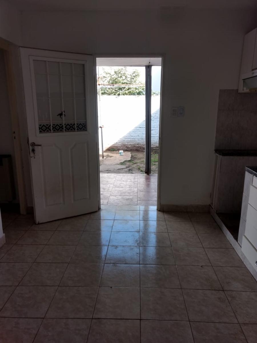 Casa con dpto en el fondo. Junín. — foto 9