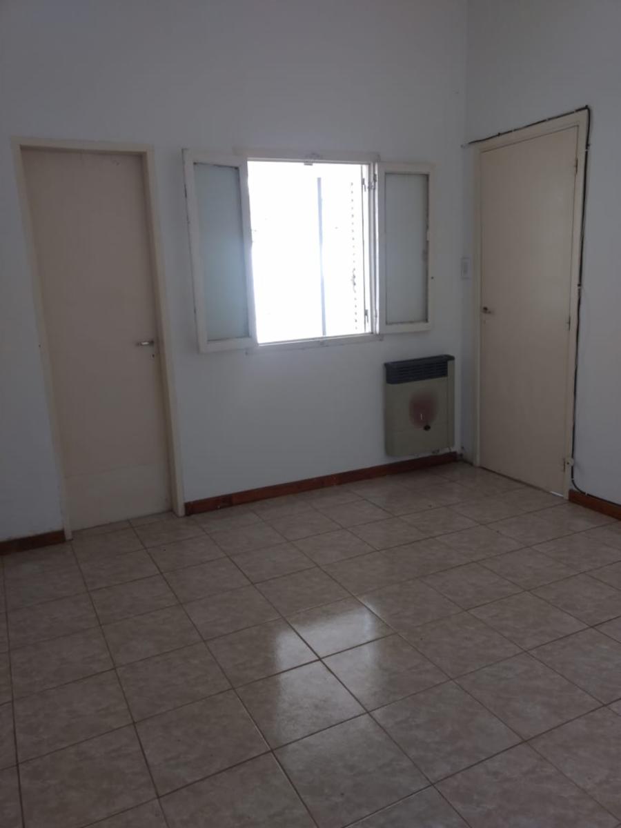 Casa con dpto en el fondo. Junín. — foto 14