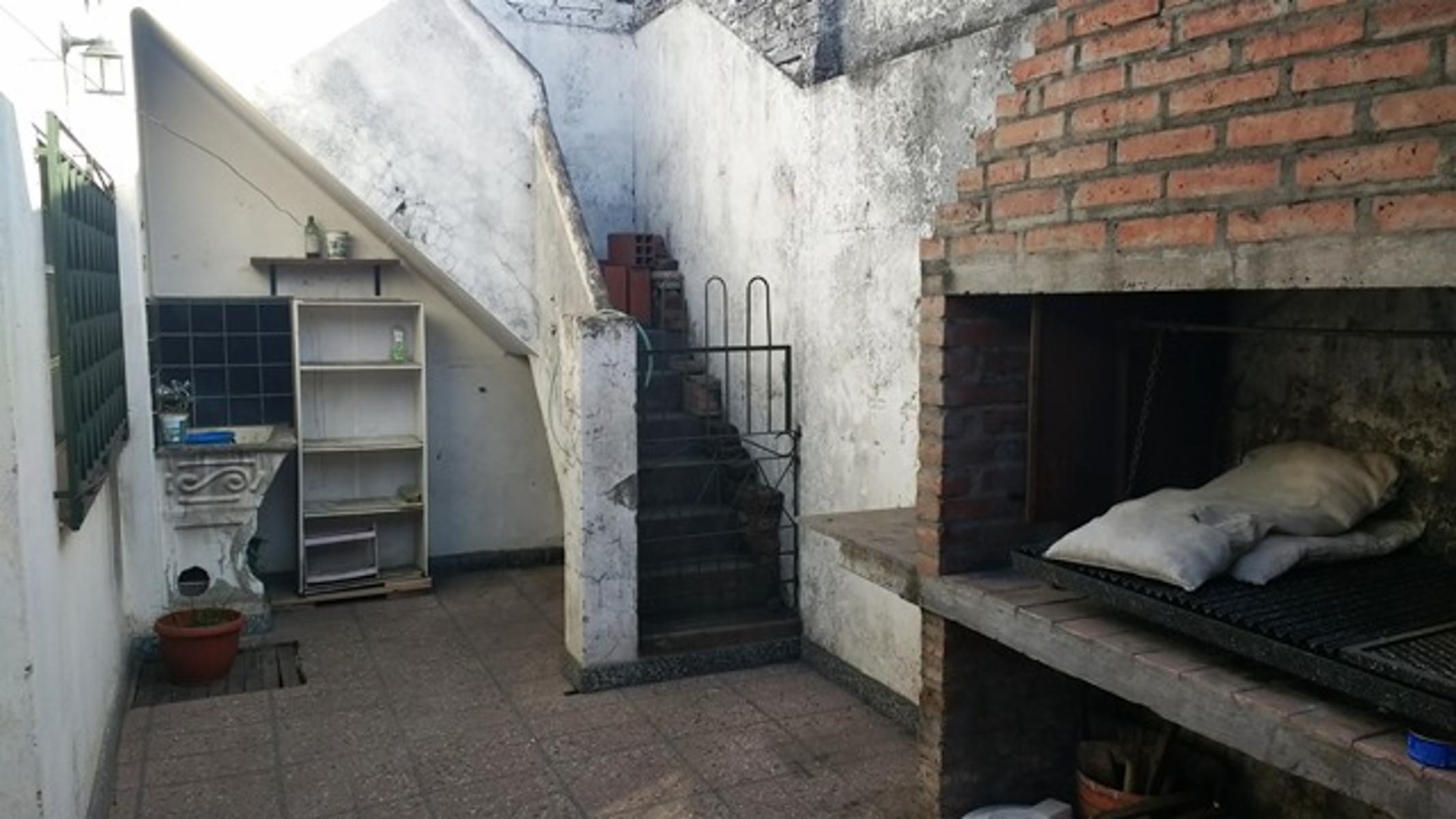 Chalet 4 ambientes. Barrio San Nicolas. — foto 3