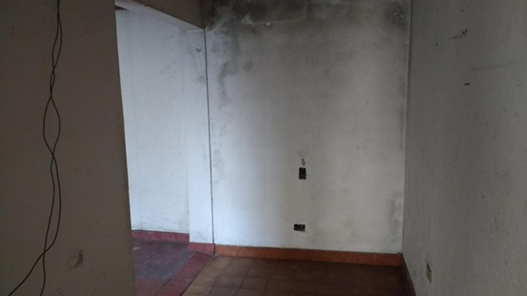 Chalet 4 ambientes. Barrio San Nicolas. — foto 4