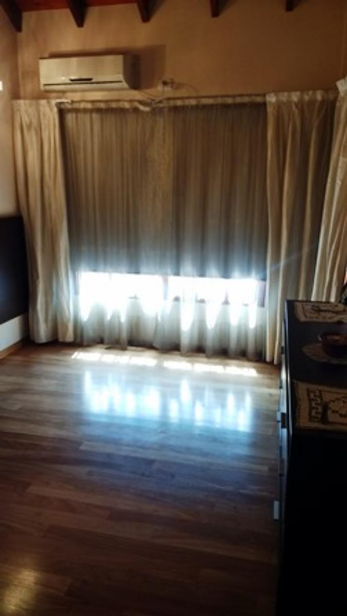 Excelente Chalet con detalles de categoría en san justo . RETASADO OPORTUNIDAD. VENTA URGENTE — foto 4