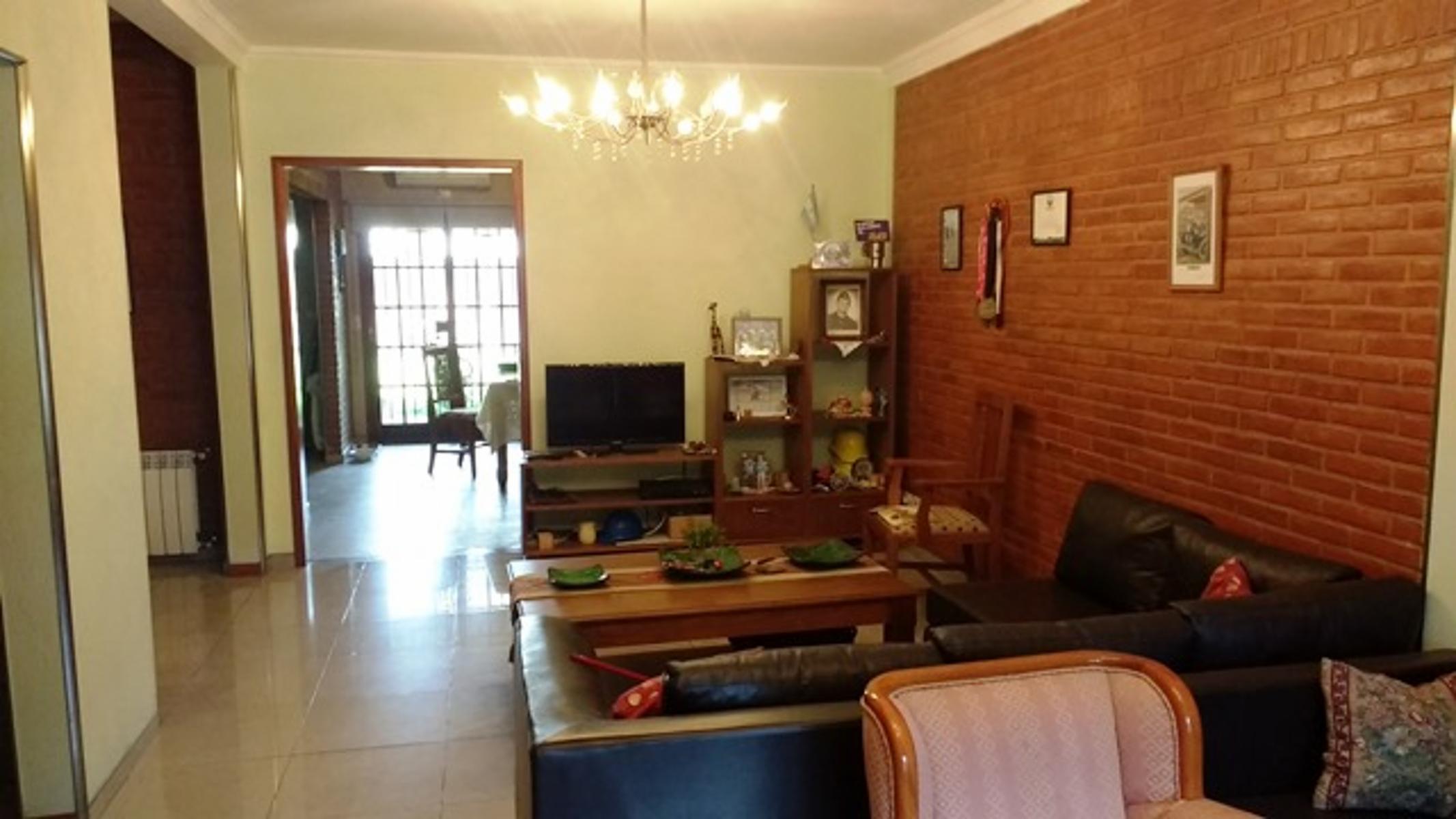 Excelente Chalet con detalles de categoría en san justo . RETASADO OPORTUNIDAD. VENTA URGENTE — foto 14