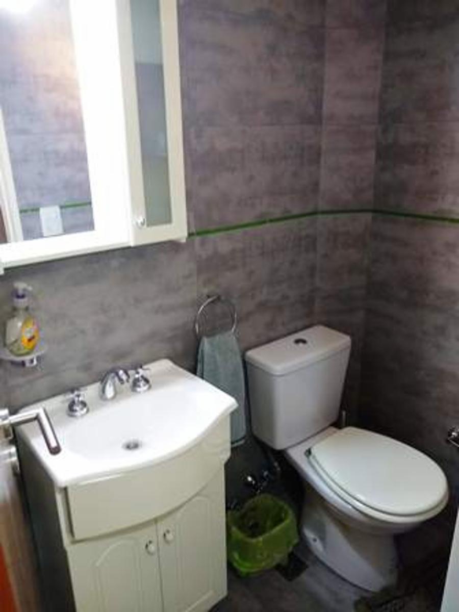 Excelente departamento de 3 ambientes con cochera en centro de San Justo. — foto 9