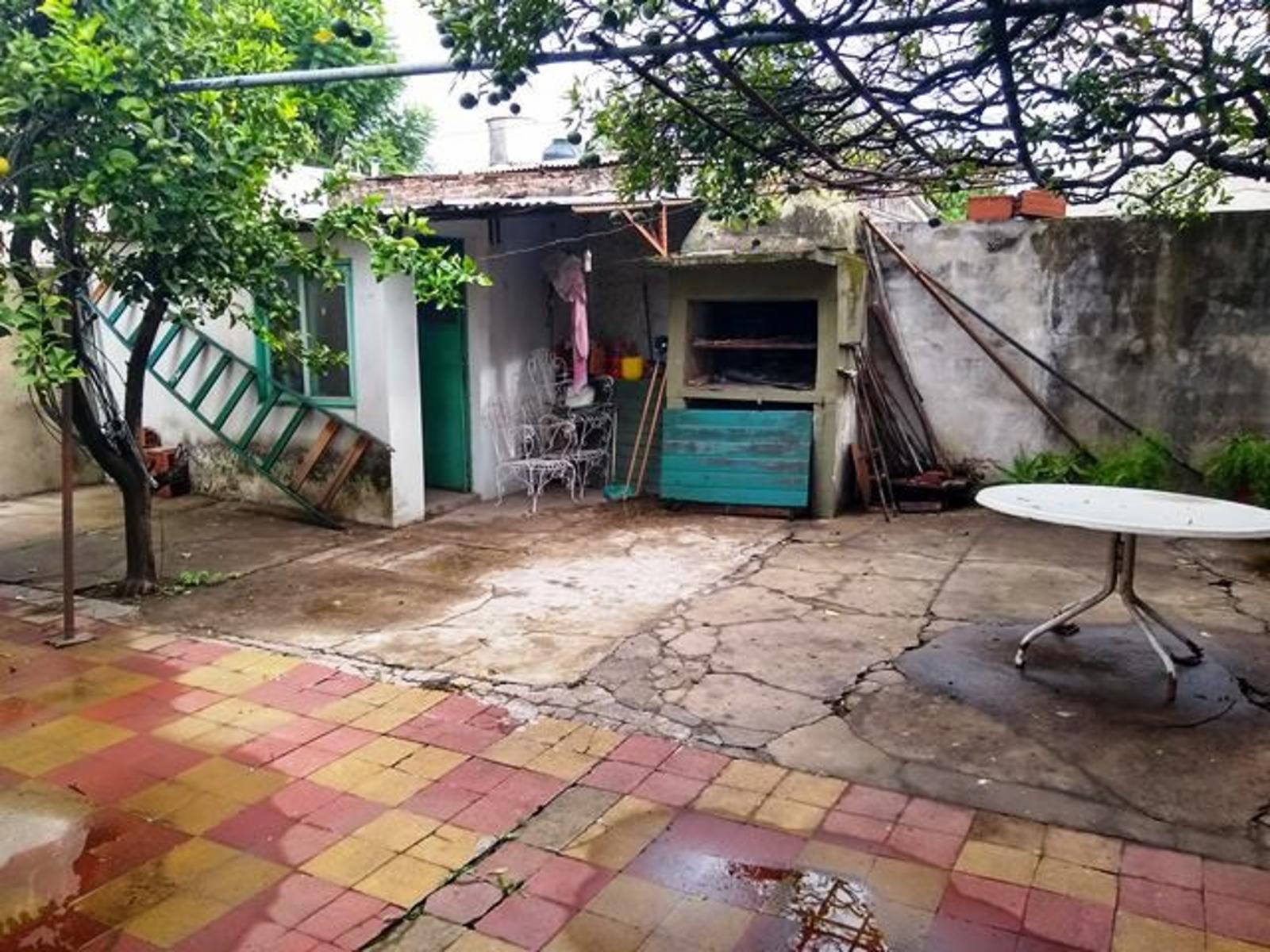 CASA AMERICANA DE 4 AMBIENTES EN MORÓN — foto 2
