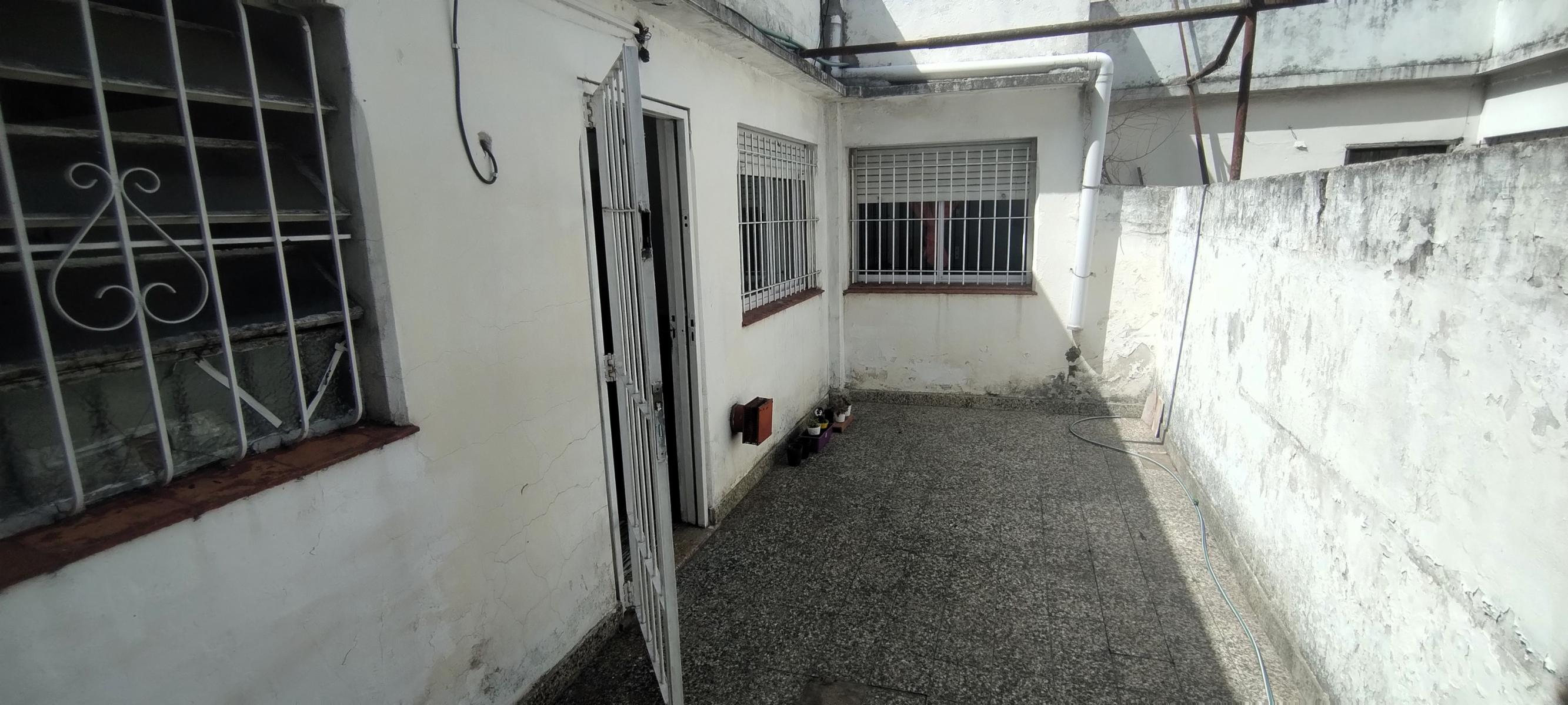 Ph de 3 ambientes en centro de San Justo