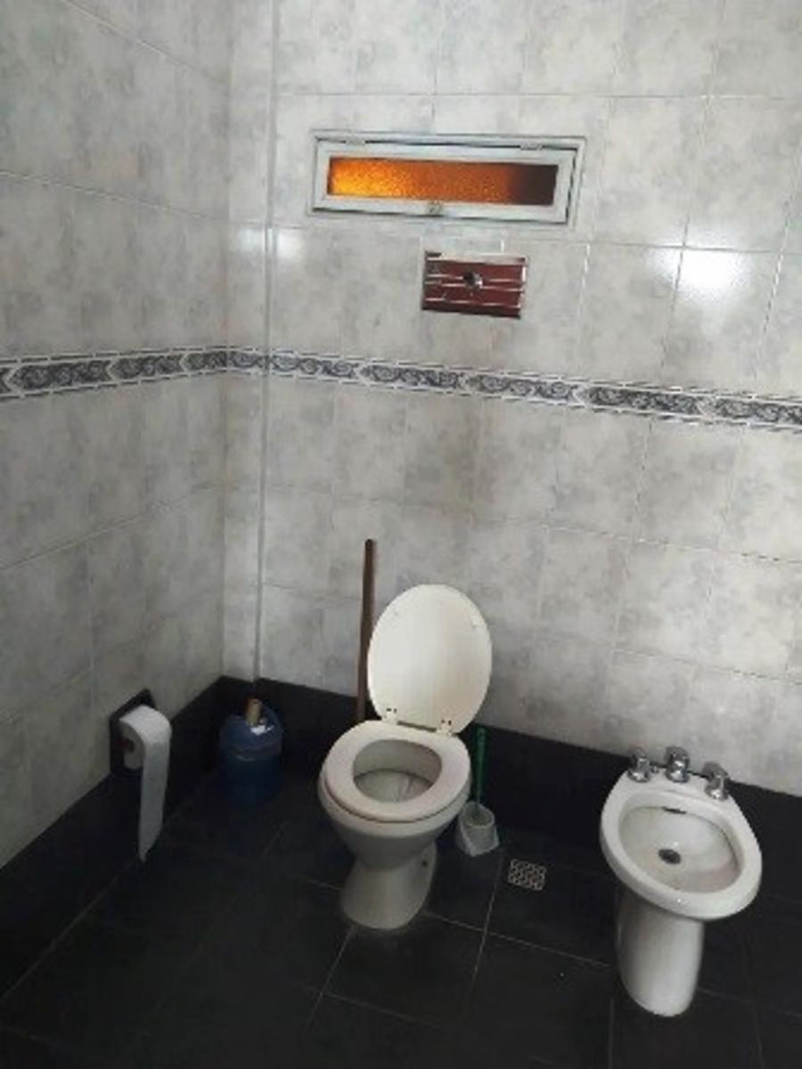 Galpon + vivienda en Esteban Echeverría - 12