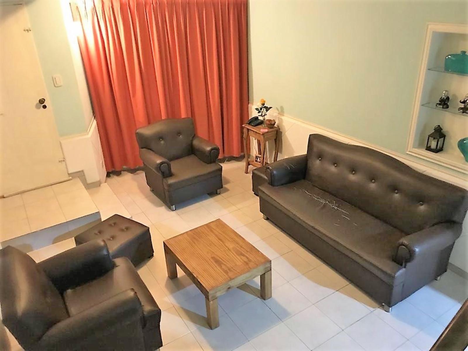 Casa de 3 ambientes con cochera y quincho. — foto 3