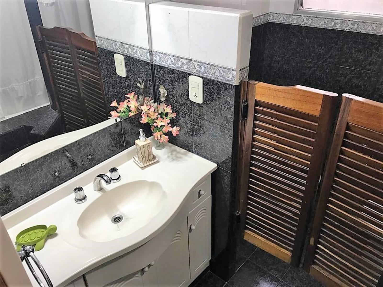 Casa de 3 ambientes con cochera y quincho. — foto 15
