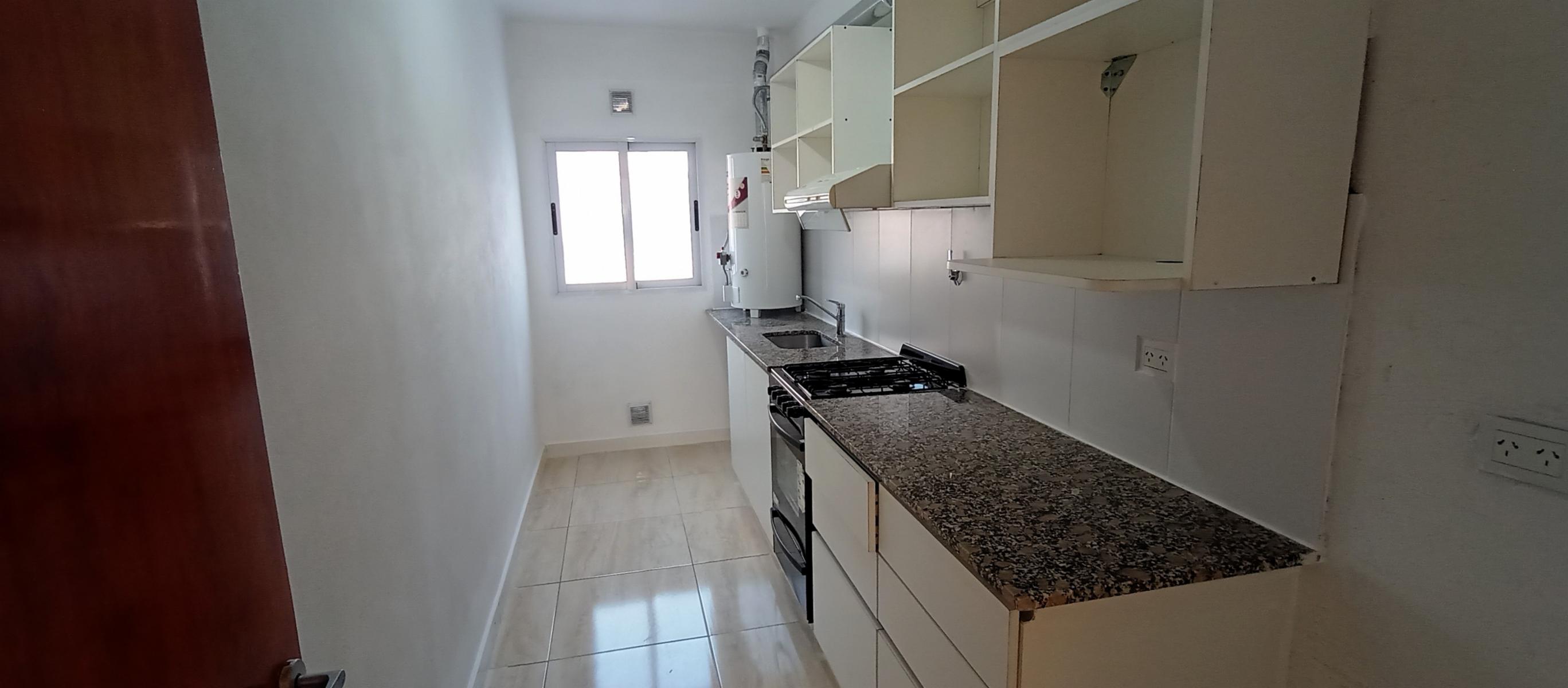 Departamento de dos ambientes amplios en San Justo. - 3