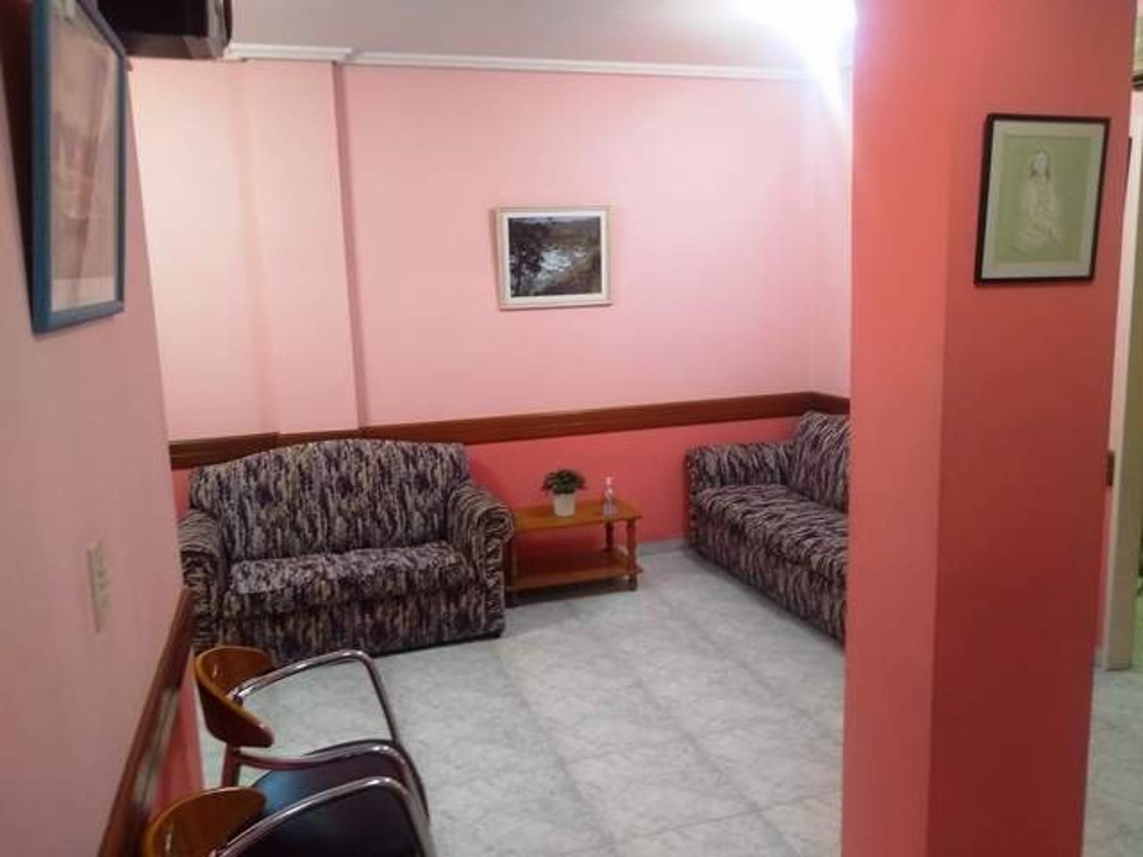 OFICINA Departamento de 4 ambientes en centro de San Justo. — foto 4
