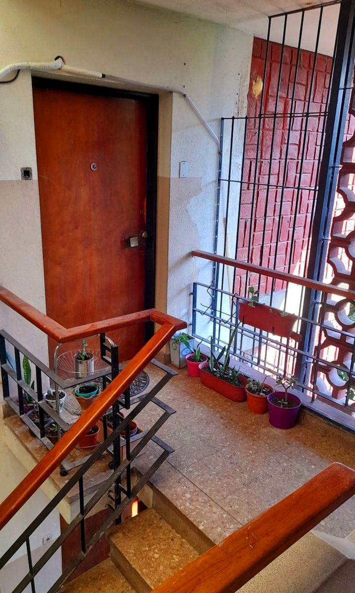 Departamento de 3 ambientes en Barrio Luz y Fuerza. - 12