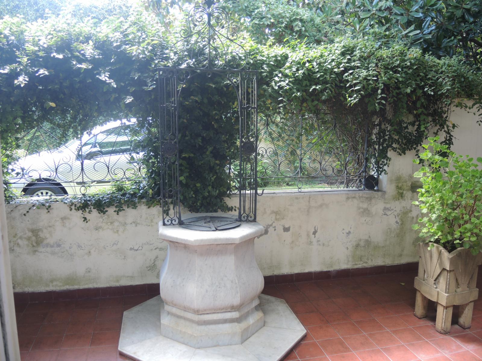 CASA ANTIGUA A 1 CUADRA DE PLAZA 1810- LOBOS — foto 8