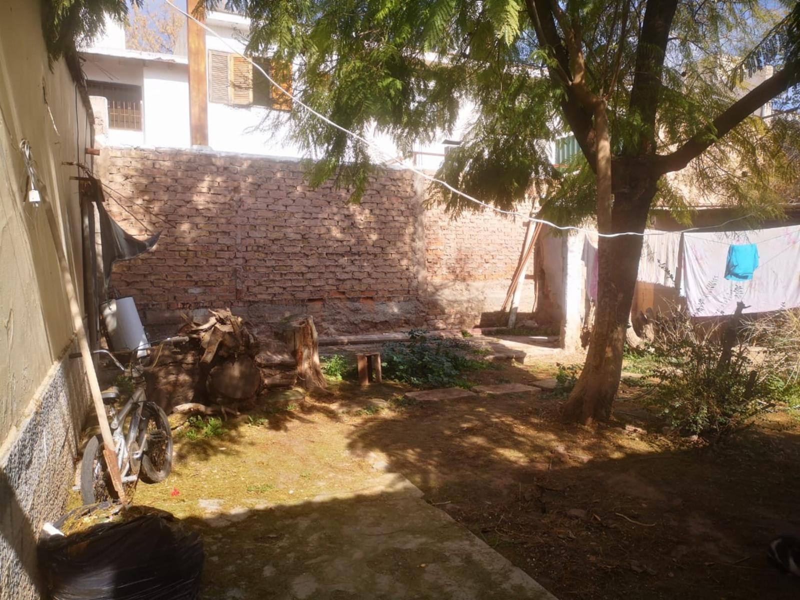 FLORES LUVELLO VENDE INMUEBLE CON DEPTO LOCALES TERRENO SOBRE CALLE COLON GODOY CRUZ — foto 5