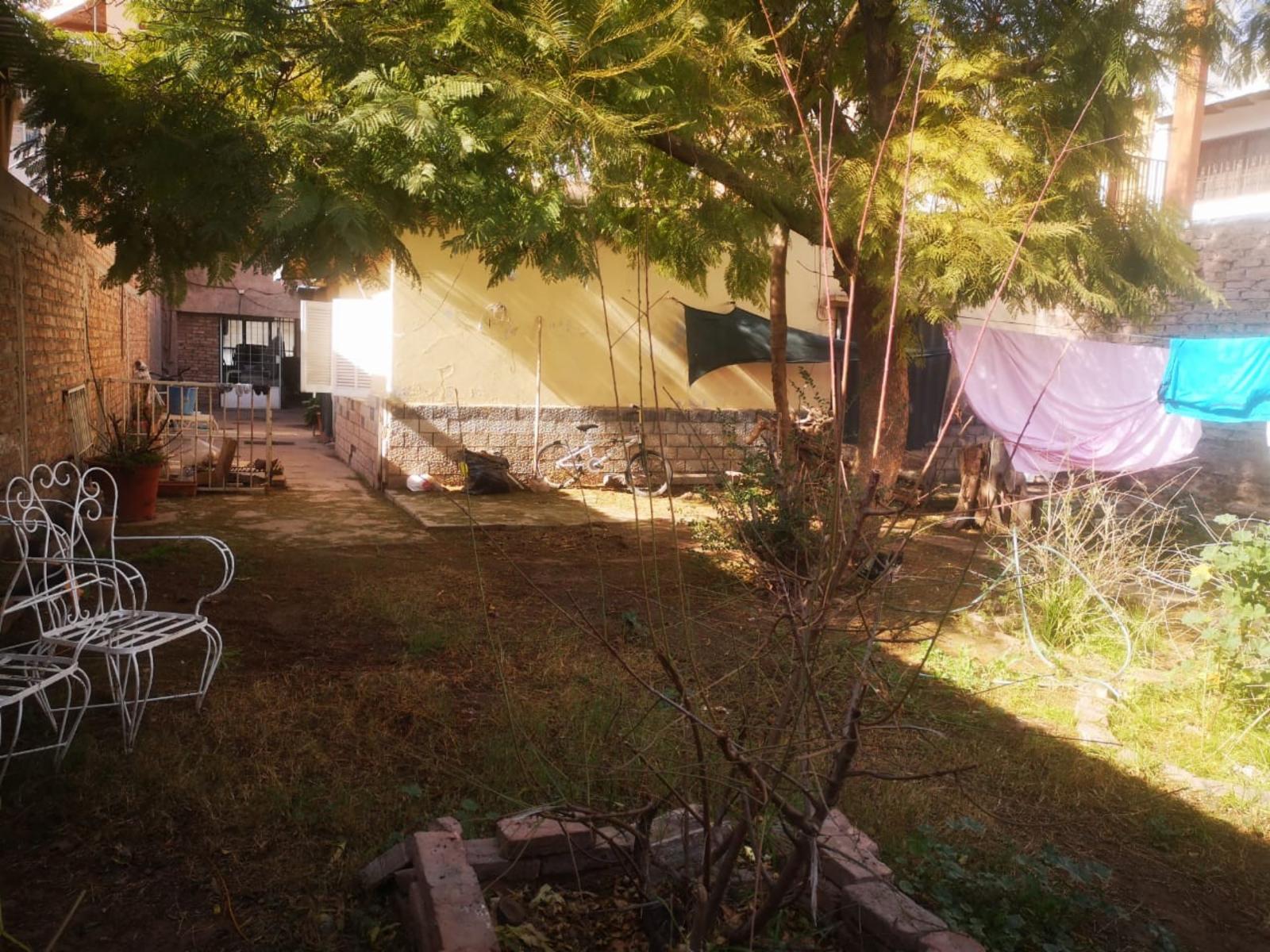 FLORES LUVELLO VENDE INMUEBLE CON DEPTO LOCALES TERRENO SOBRE CALLE COLON GODOY CRUZ — foto 6