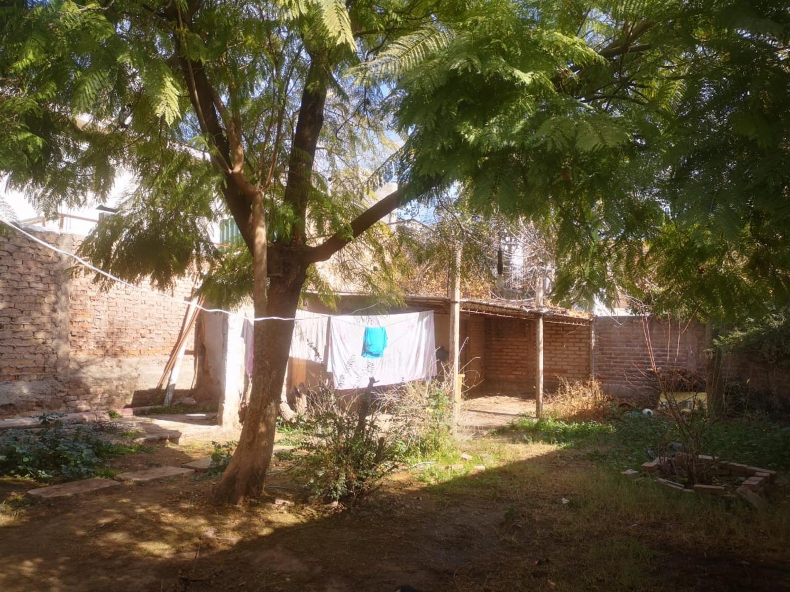 FLORES LUVELLO VENDE INMUEBLE CON DEPTO LOCALES TERRENO SOBRE CALLE COLON GODOY CRUZ — foto 7