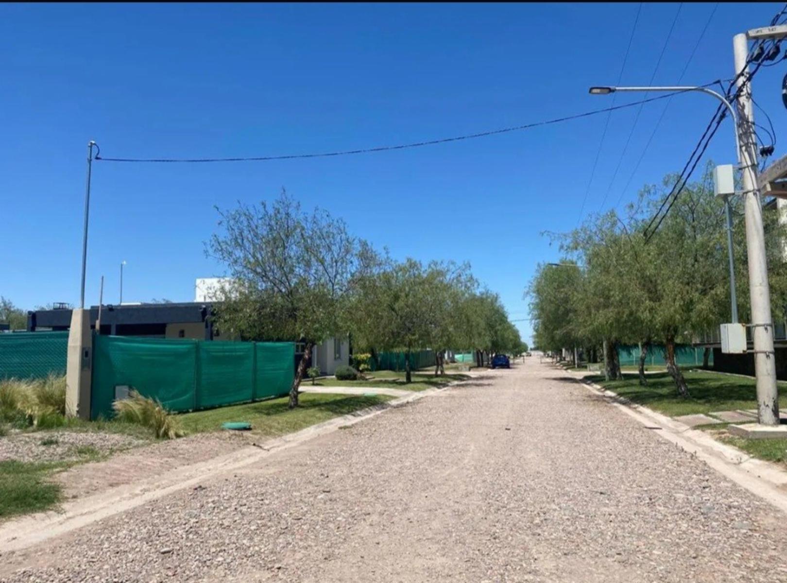 FLORES LUVELLO VENDE TERRENO 500 M2 EN BARRIO PRIVADO TERRUÑOS DE ARAOZ II – MAIPU — foto 2