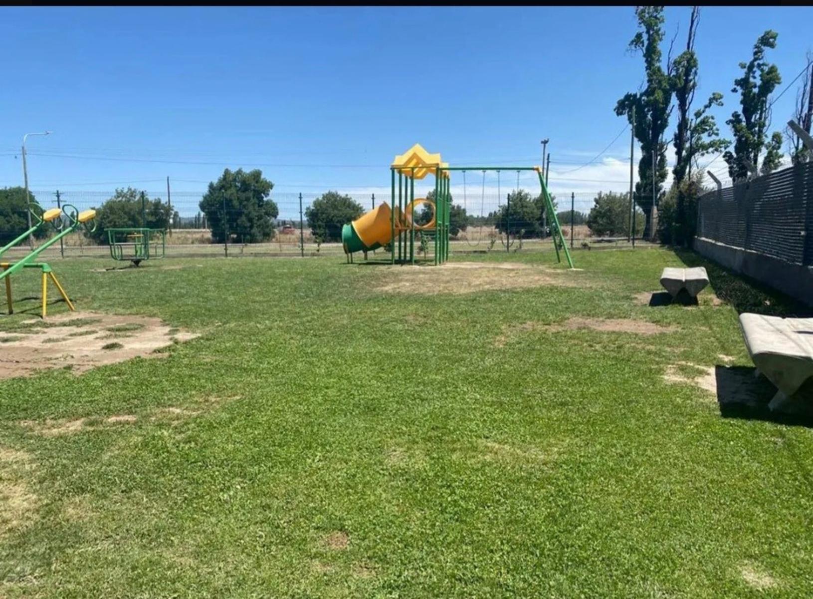 FLORES LUVELLO VENDE TERRENO 500 M2 EN BARRIO PRIVADO TERRUÑOS DE ARAOZ II – MAIPU — foto 4
