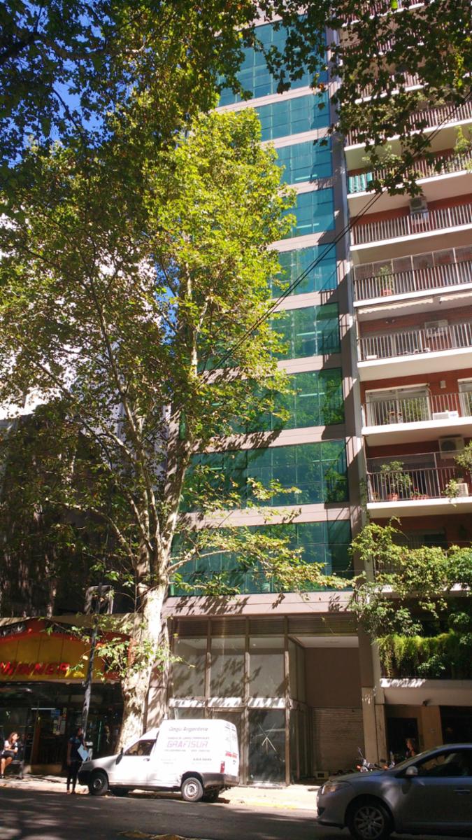 EXCELENTE EDIFICIO EN BLOCK- PLANTA LIBRES CON COCHERAS - 1