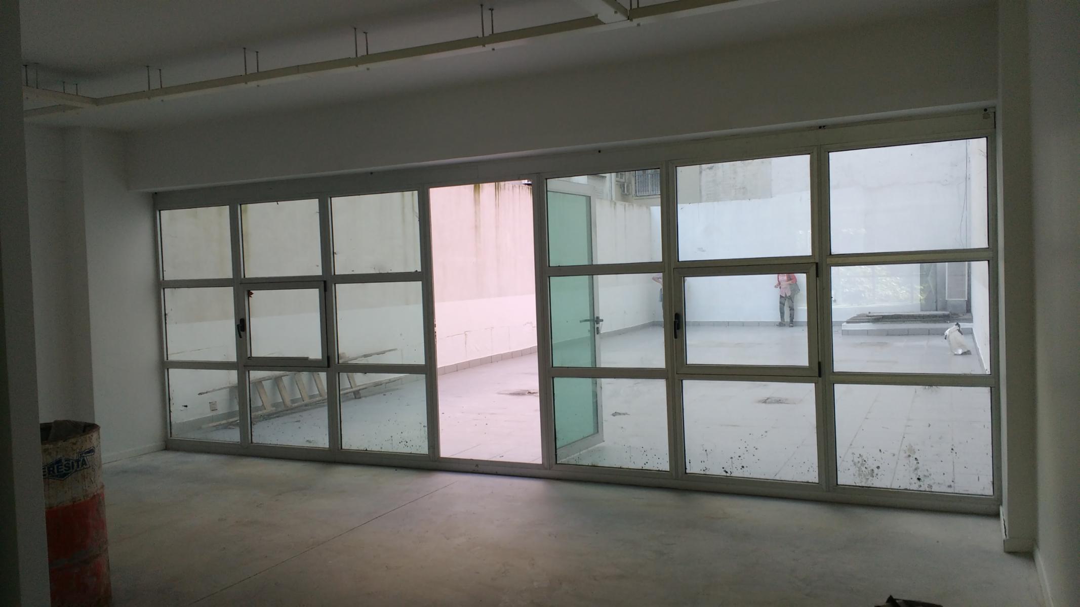 EXCELENTE EDIFICIO EN BLOCK- PLANTA LIBRES CON COCHERAS - 3