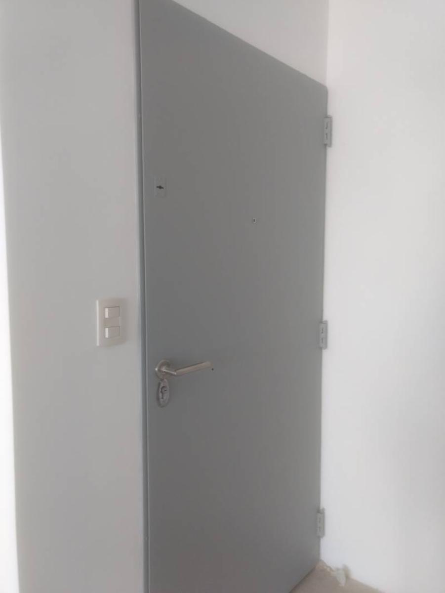 AMPLIA OFICINA EN BELGRANO, EXCELENTE UBICACIÓN- PLANTA LIBRE — foto 4
