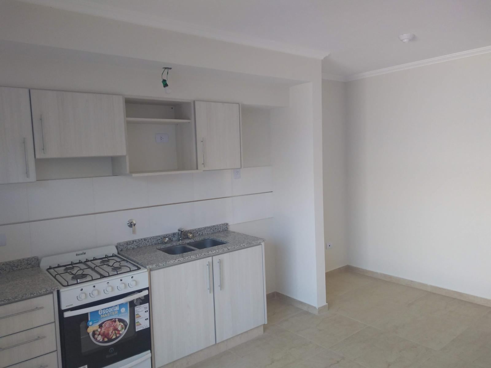 DEPTOS DE 2 AMBIENTES CON PATIOS -A ESTRENAR