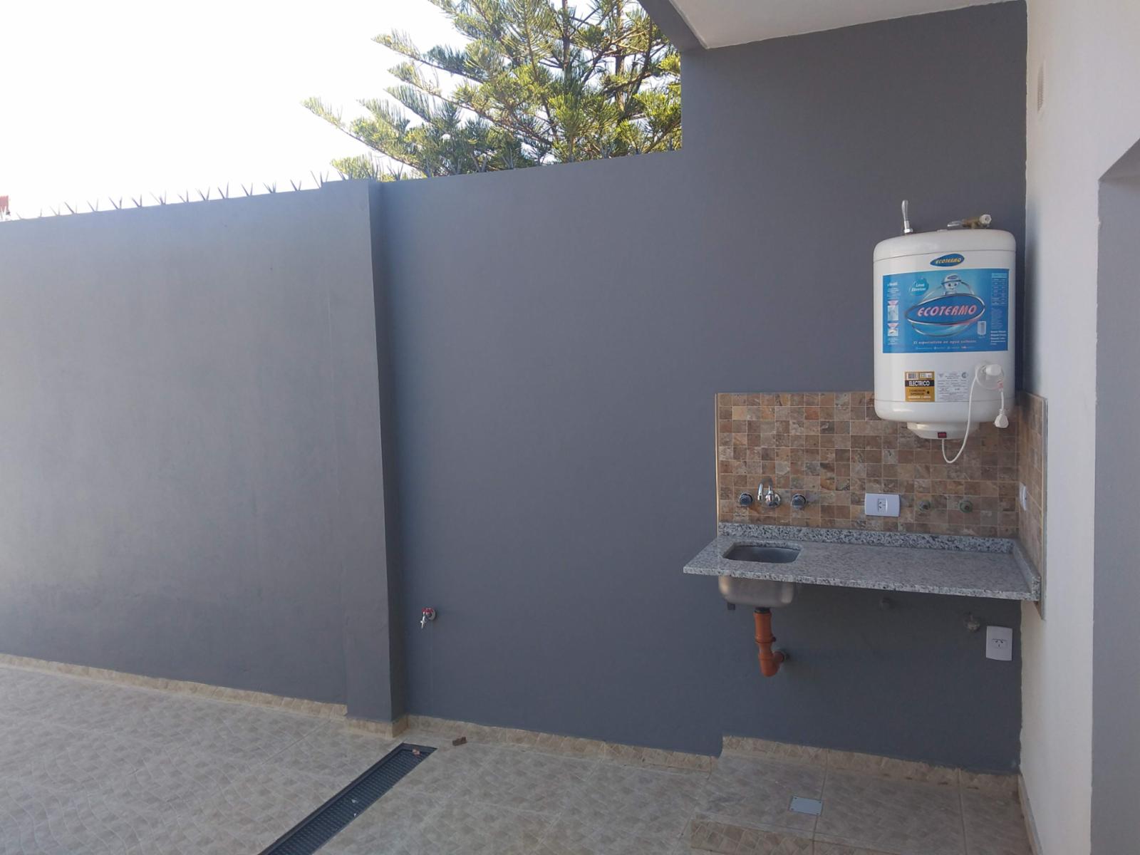 DEPTOS DE 2 AMBIENTES CON PATIOS -A ESTRENAR — foto 3