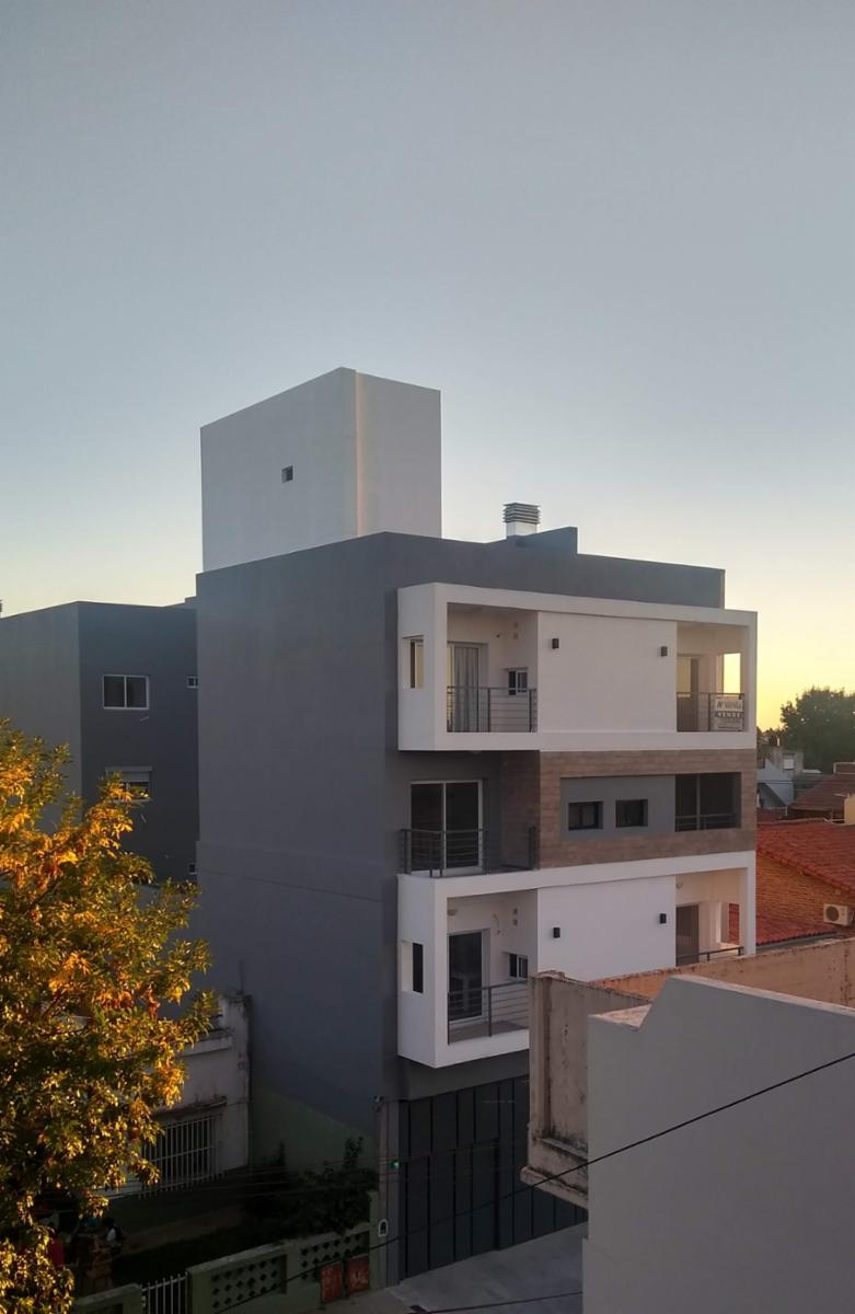 DEPTOS DE 2 AMBIENTES CON PATIOS -A ESTRENAR — foto 9