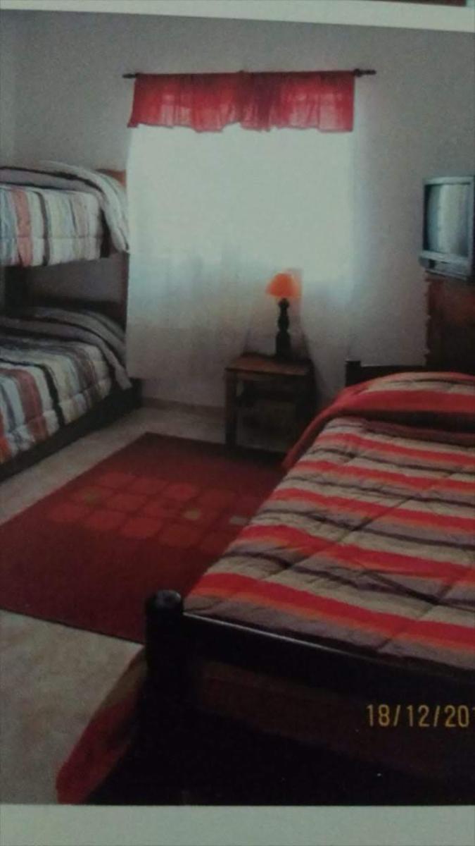 TRIPLEX CON PARRILLA Y GARAGE - MAR DEL TUYU- A 5 CUADRAS DEL MAR — foto 3