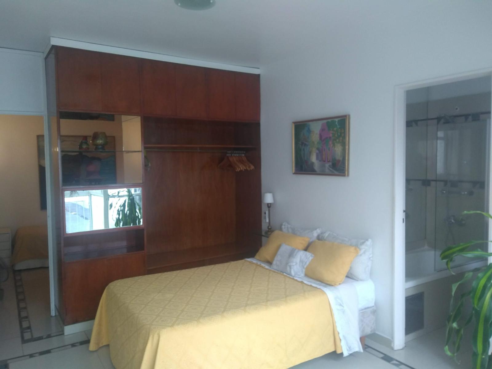 AMPLIO Y HERMOSO DEPTO DE 2 AMBIENTES-CENTRO - 1