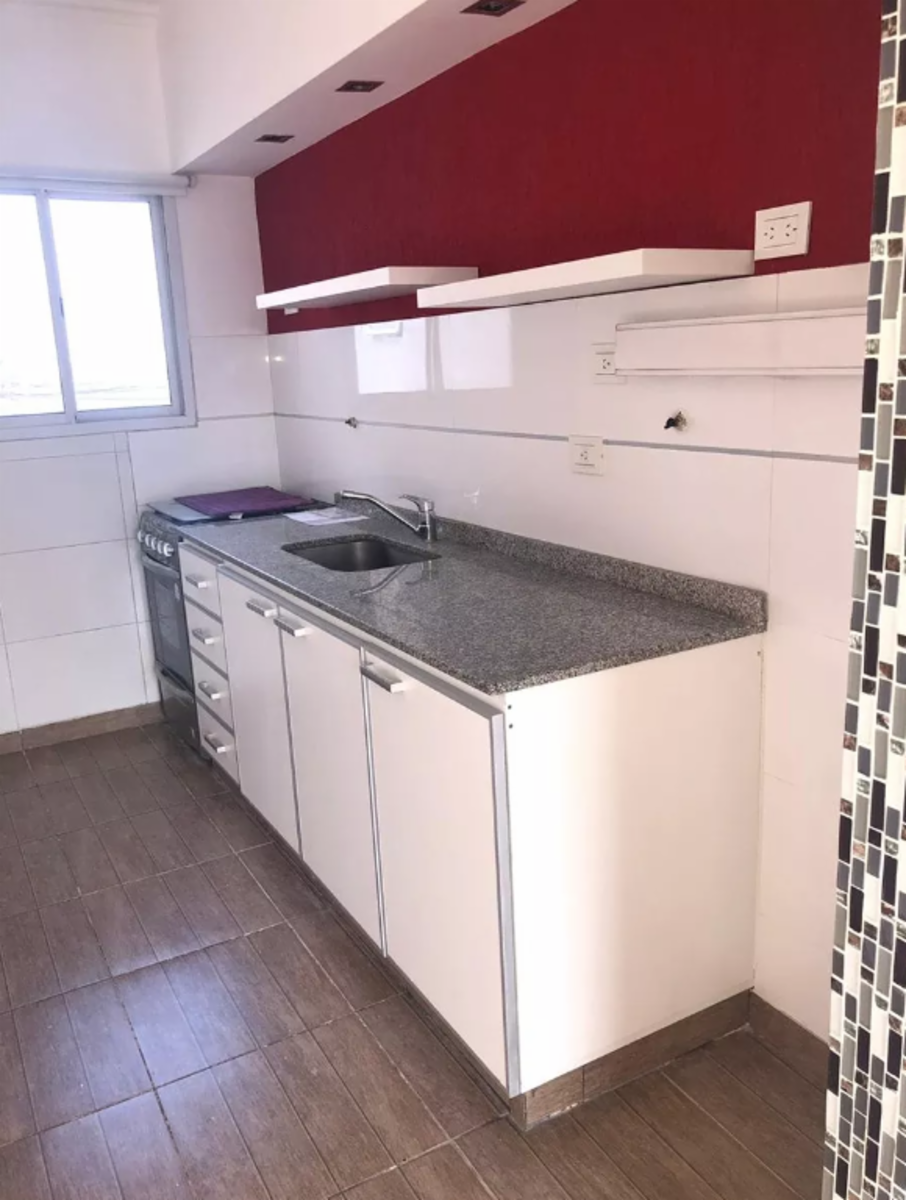 Departamento de 3 amb al frente con balcón — foto 9