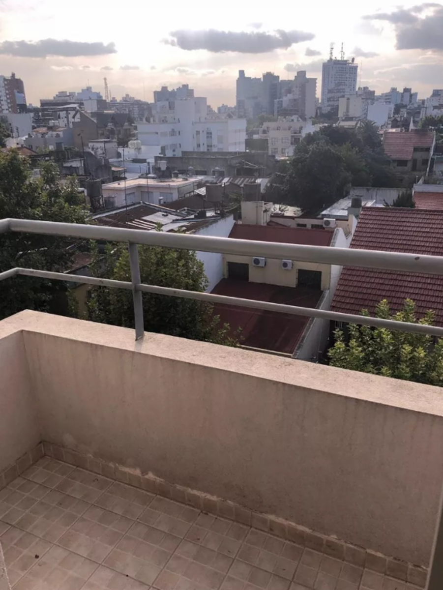 Departamento de 3 amb al frente con balcón — foto 11