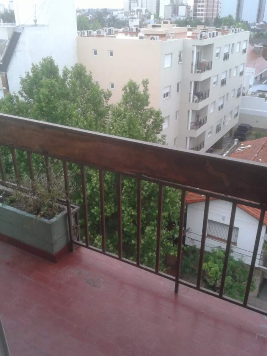 Muy lindo departamento de 2 amb al frente con balcón — foto 3
