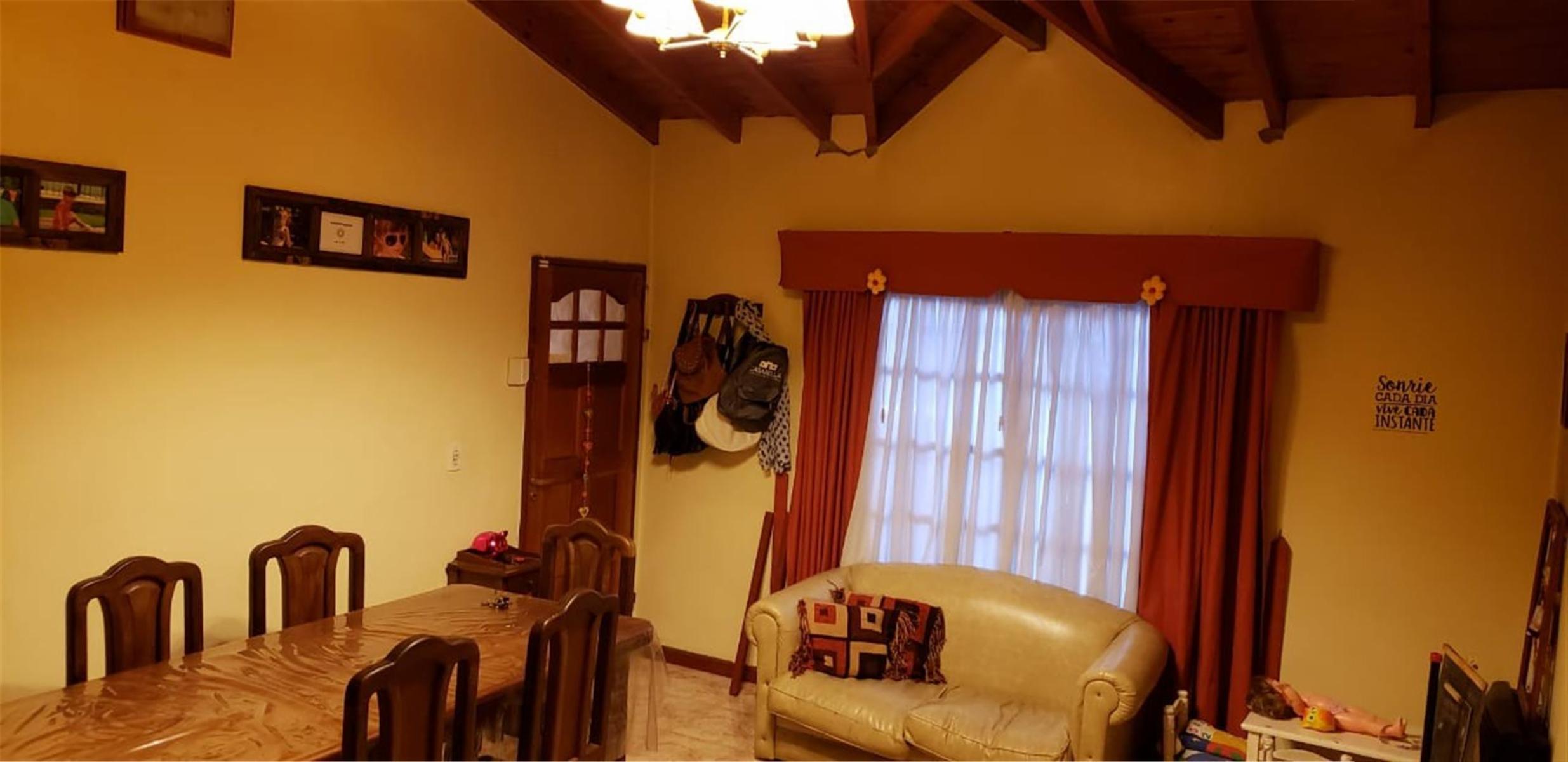 Muy lindo chalet de 3 amb — foto 3