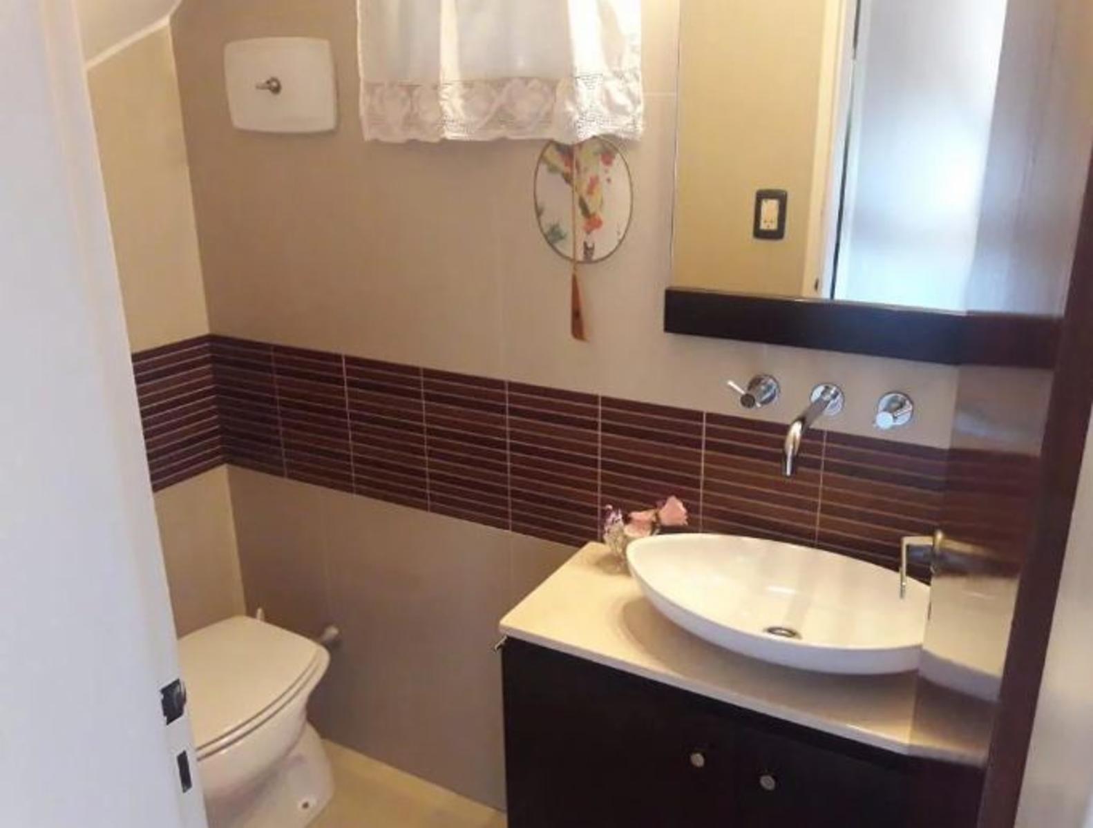 Muy linda casa de 5 amb con cochera — foto 11