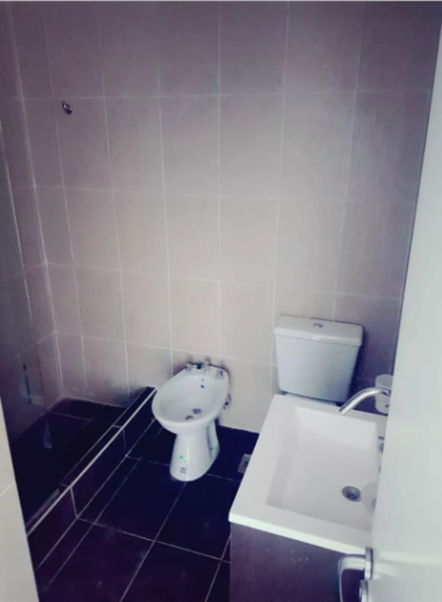 Excelente departamento de 2 amb a estrenar — foto 7