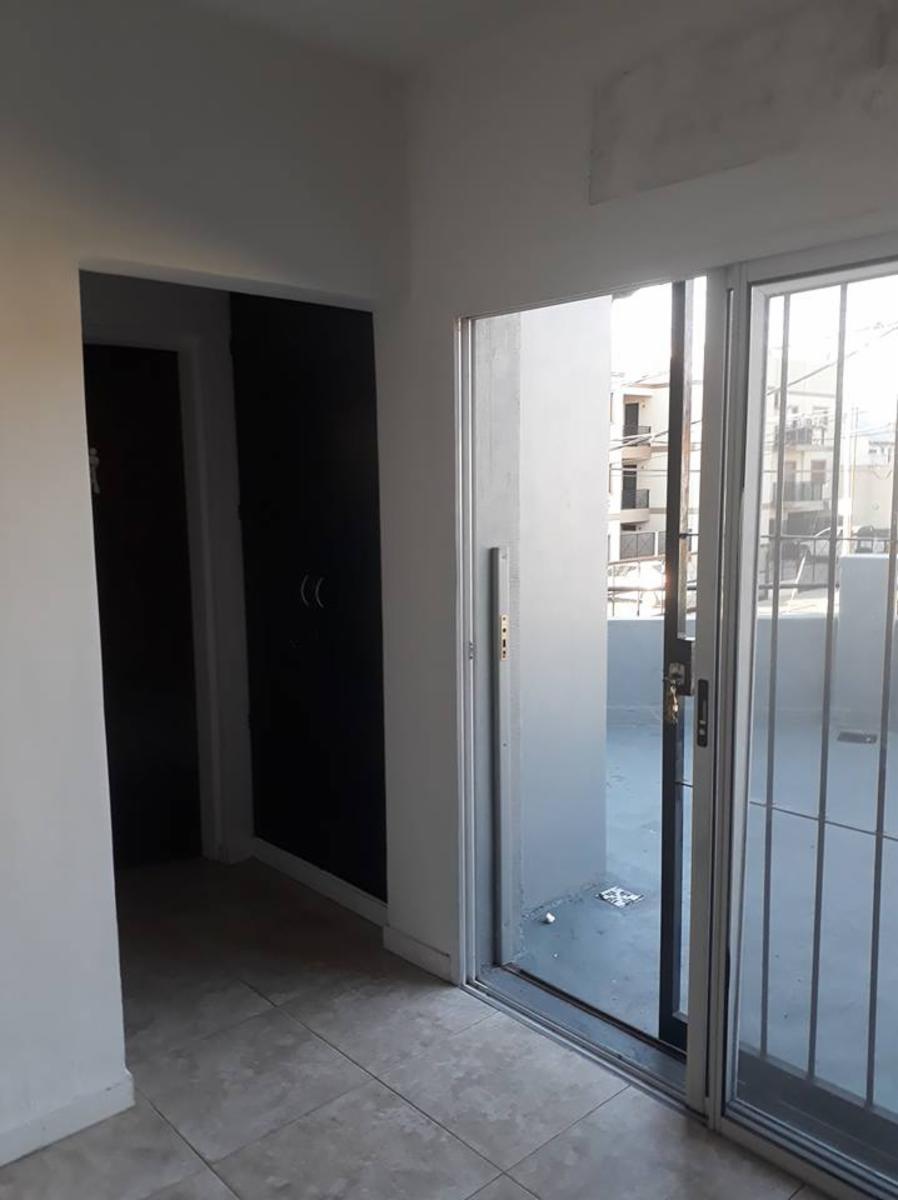 Departamento de 2 amb con terraza propia — foto 2