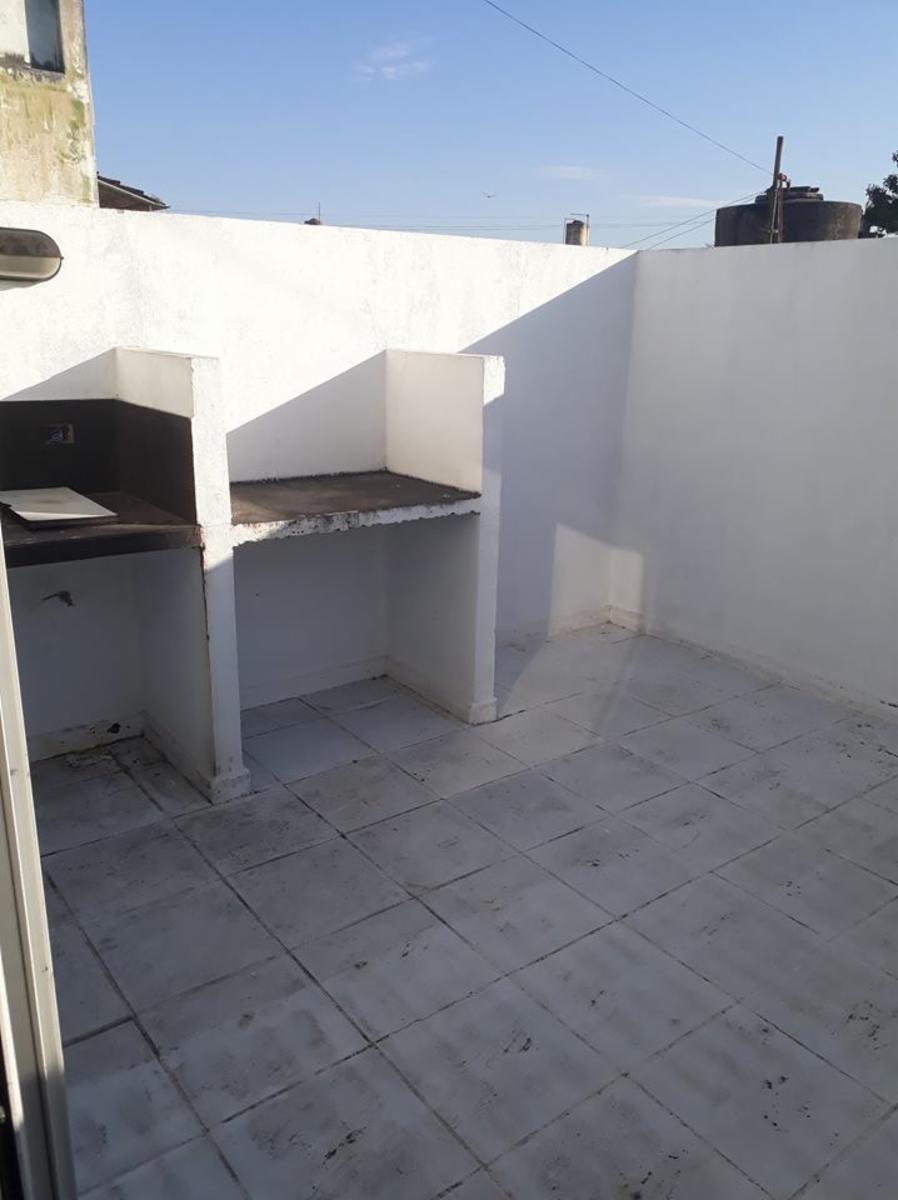 Departamento de 2 amb con terraza propia — foto 4