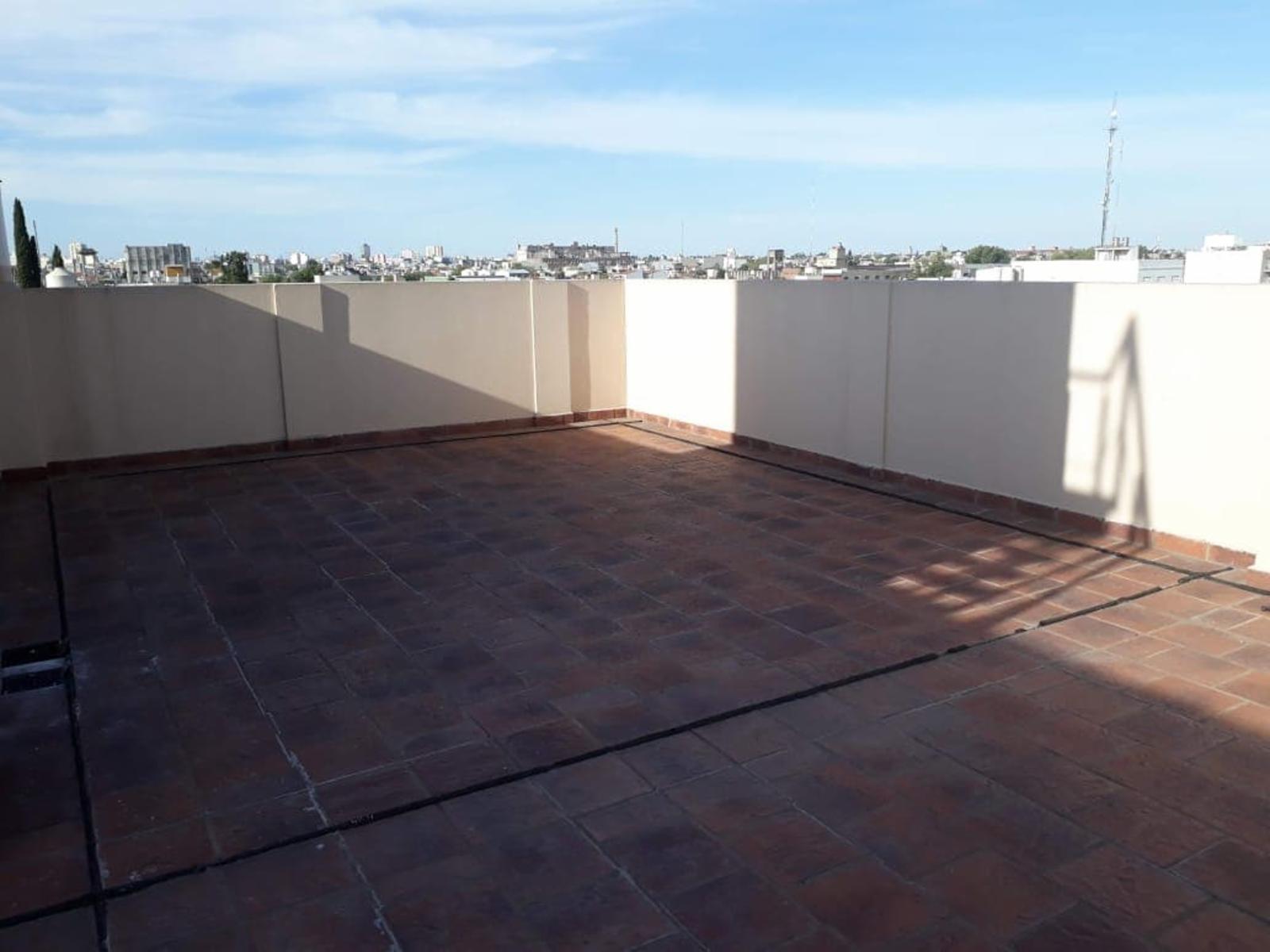 Excelente departamento de 2 amb con balcón y cochera — foto 7