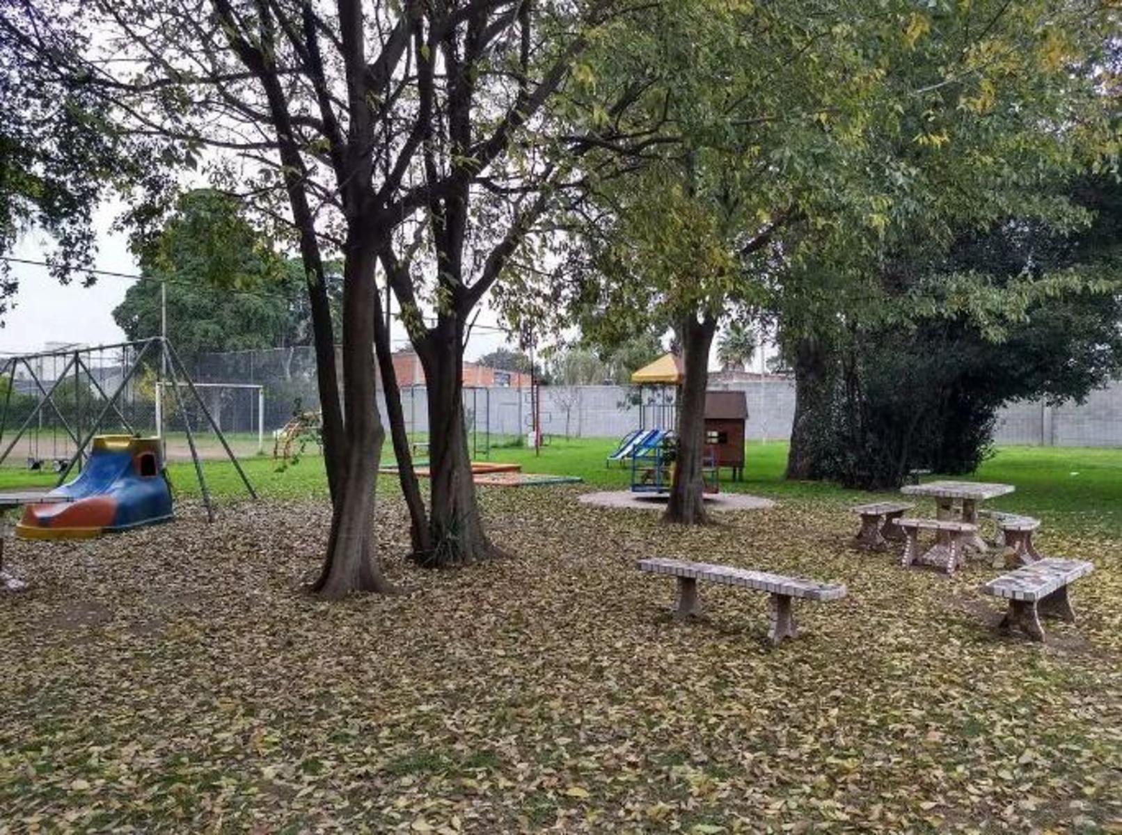 Excelente casa de 4 amb en barrio cerrado — foto 4