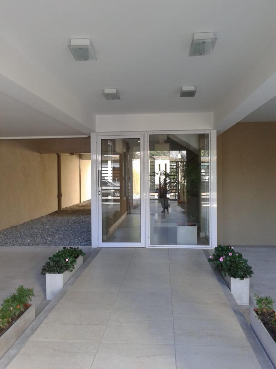 Excelente departamento de 2 amb. Precio rebajado — foto 2