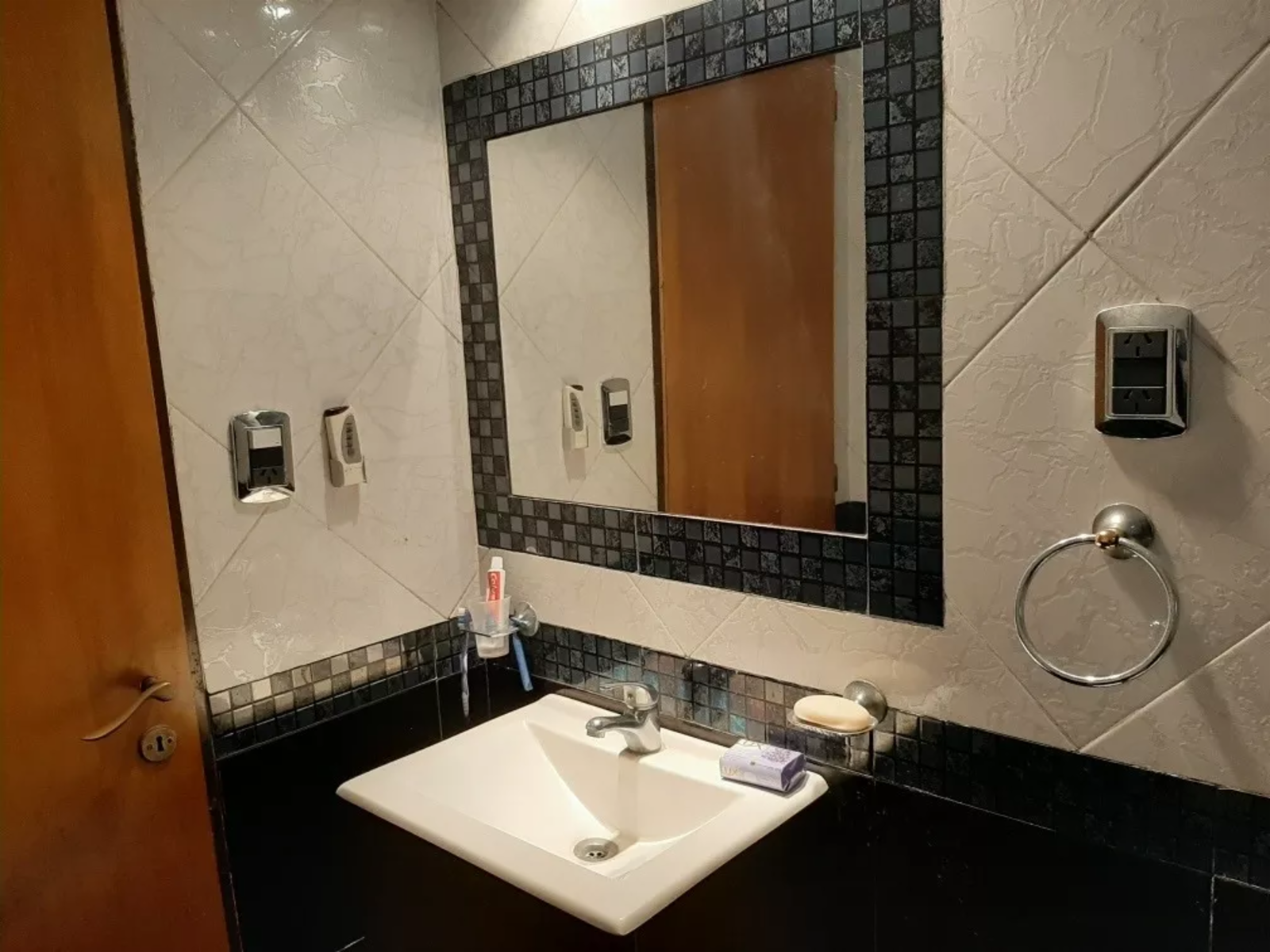 Casa tipo ph de 3 amb cochera y patio — foto 4
