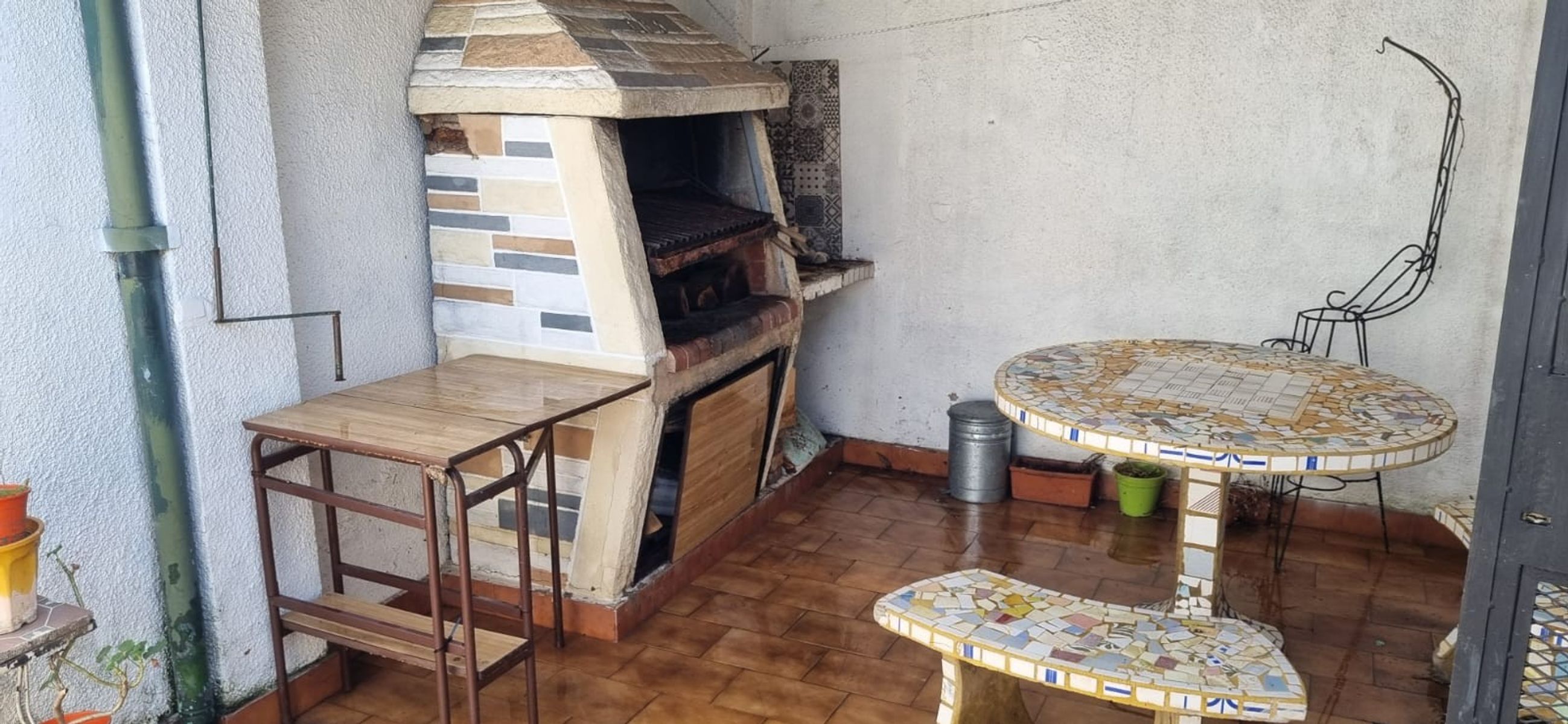 Excelente dpto. tipo casa lateral, de tres ambientes con patioyparrilla. Excelente ubicación y estado. — foto 11