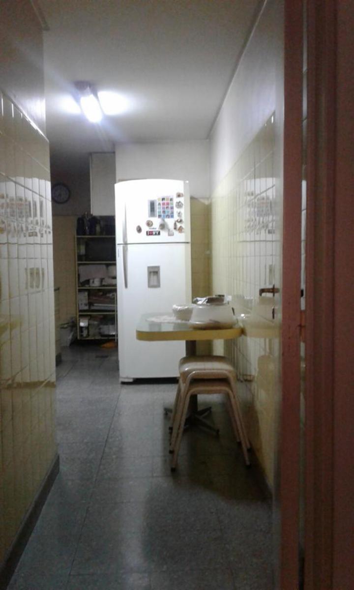 VENTA DE AMPLIO DEPARTAMENTO DE 4 AMBIENTES AL FRENTE MAS DEPENDENCIA DE SERVICIO C/ BALCON Y PATIO ZONA RECOLETA — foto 8