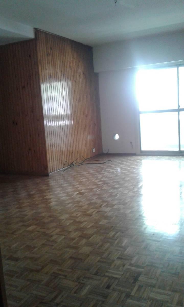 VENTA DEDEPARTAMENTO DE 4 AMBIENTES EN EDIFICIO DE 11 PISOS 4 DEPARTAMENTOS POR PISO ZONA COLEGIALES - 8