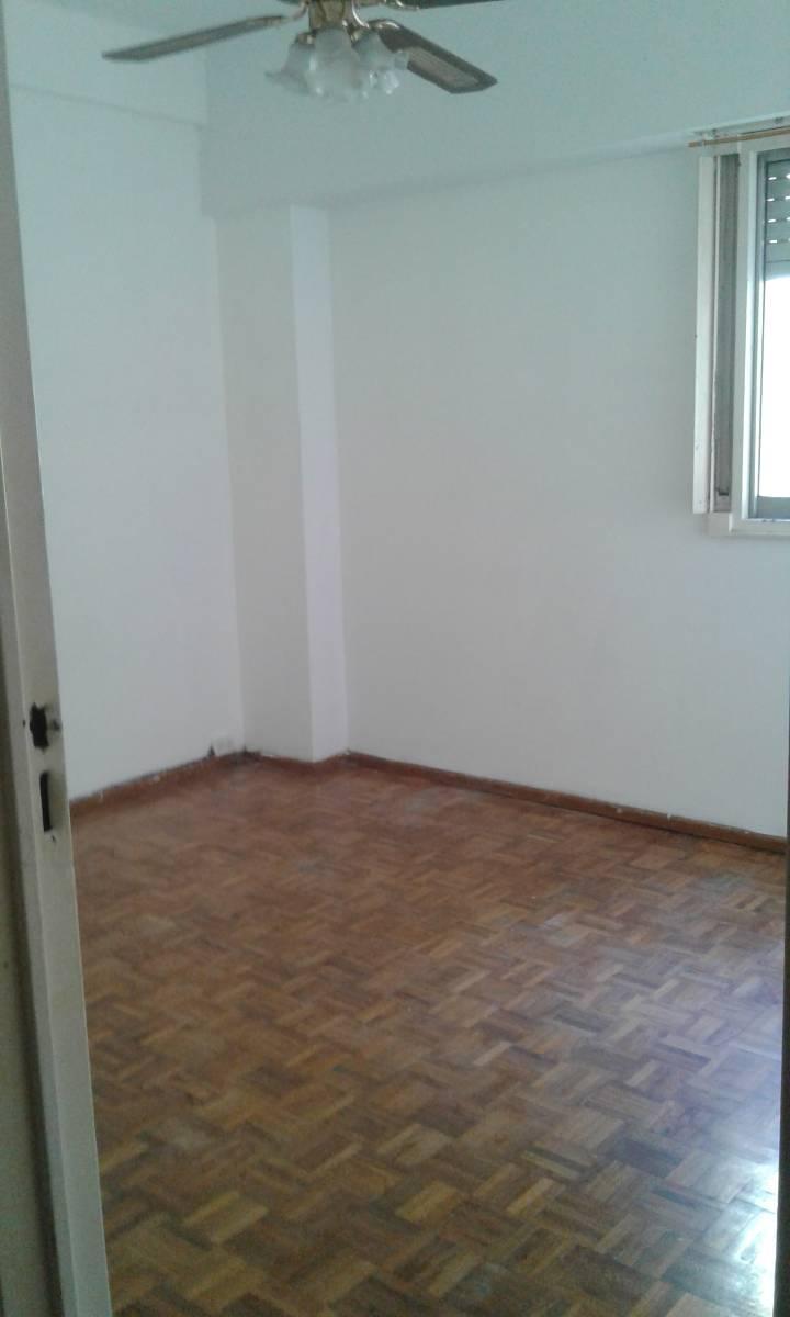 VENTA DEDEPARTAMENTO DE 4 AMBIENTES EN EDIFICIO DE 11 PISOS 4 DEPARTAMENTOS POR PISO ZONA COLEGIALES - 16