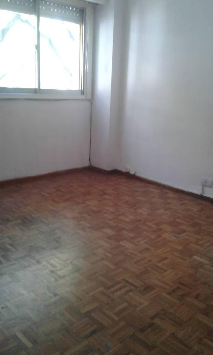 VENTA DEDEPARTAMENTO DE 4 AMBIENTES EN EDIFICIO DE 11 PISOS 4 DEPARTAMENTOS POR PISO ZONA COLEGIALES - 17