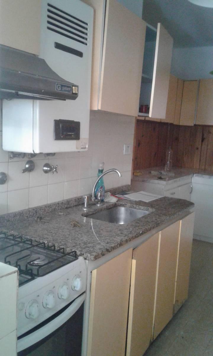 VENTA DEDEPARTAMENTO DE 4 AMBIENTES EN EDIFICIO DE 11 PISOS 4 DEPARTAMENTOS POR PISO ZONA COLEGIALES - 20